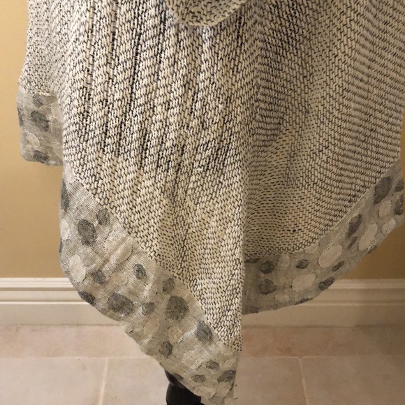 Mastro Moda made in Italy linen trim, open weave natural look tunic top - Picture 3 of 12